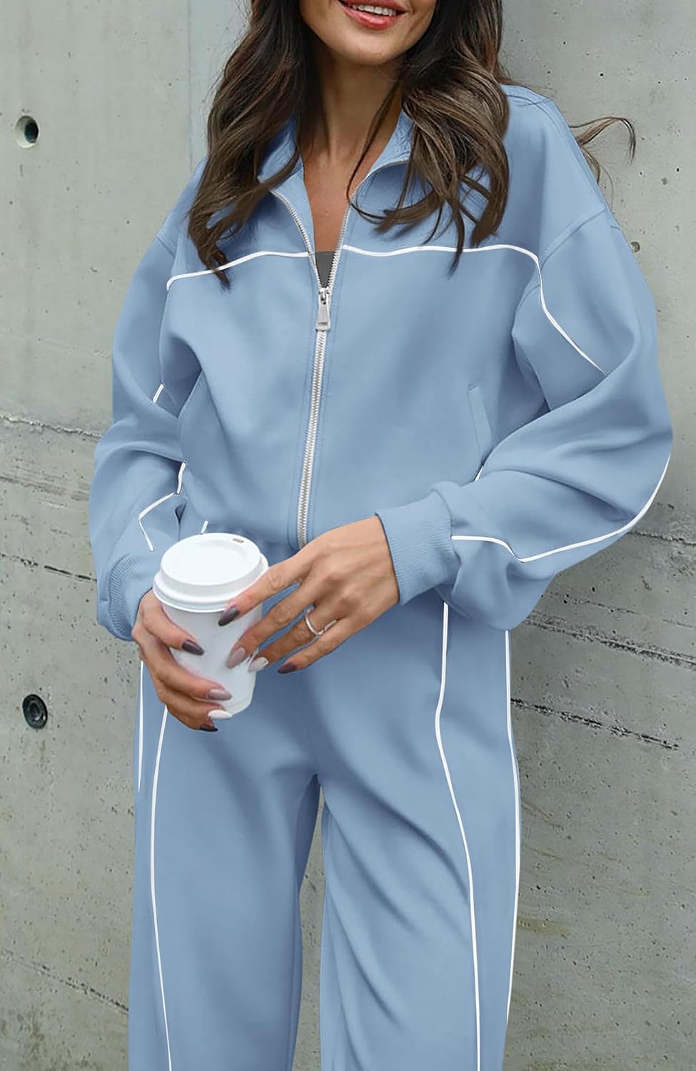 Women's relaxed fit fleece tracksuit in [color] featuring soft brushed fabric, zip-up sweatshirt and jogger pants — view 4