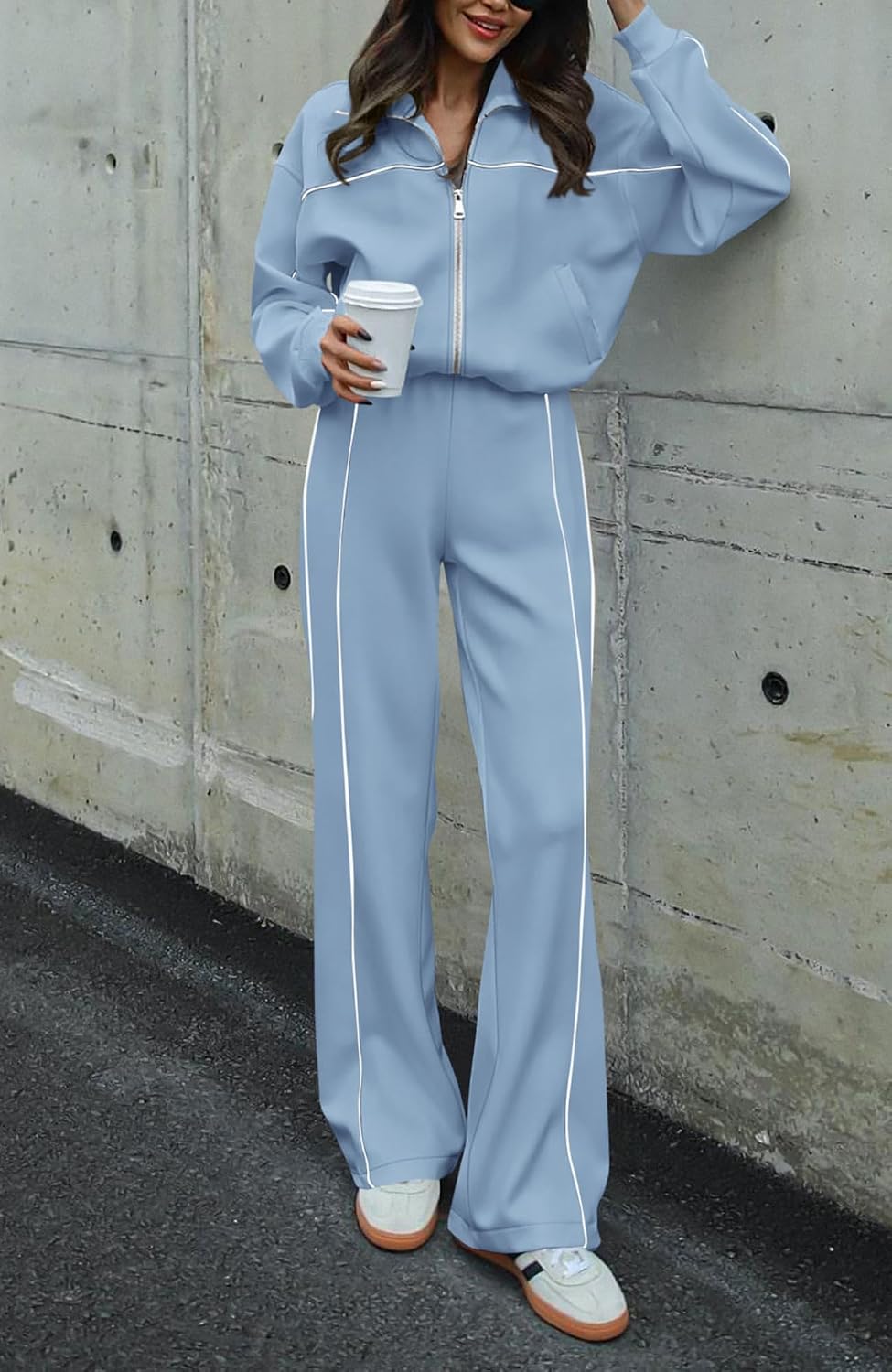Women's relaxed fit fleece tracksuit in [color] featuring soft brushed fabric, zip-up sweatshirt and jogger pants — view 2